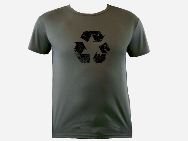 Recycle logo distressed print moisture wicking t-shirt